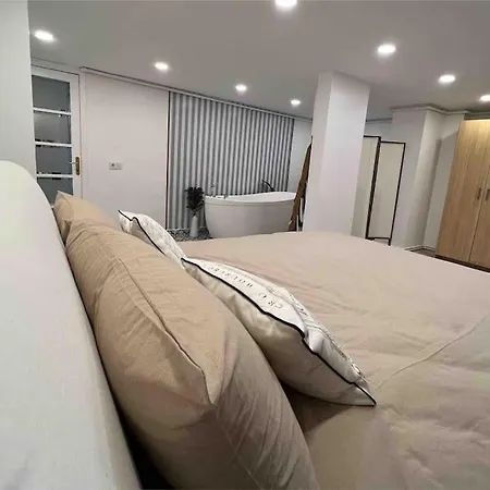 Bijoux In The Centre Of Kadikoy